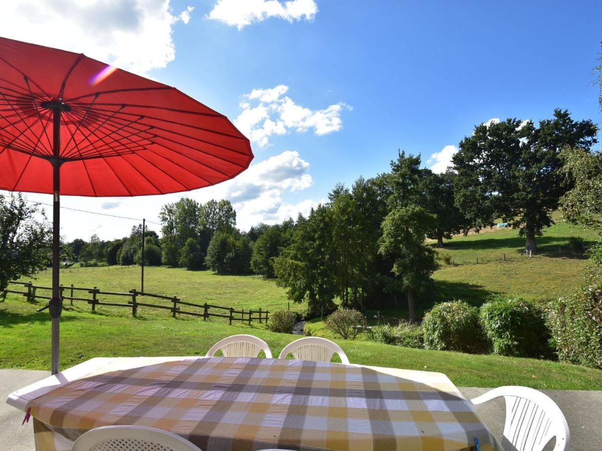 Cosy Chalet With Private Garden In Normandy Isigny-le-Buat Bilik gambar