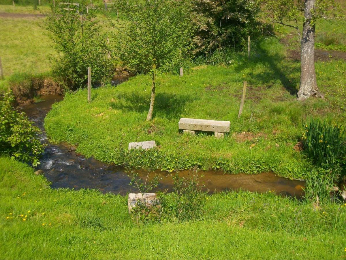 Cosy Chalet With Private Garden In Normandy Isigny-le-Buat Luaran gambar