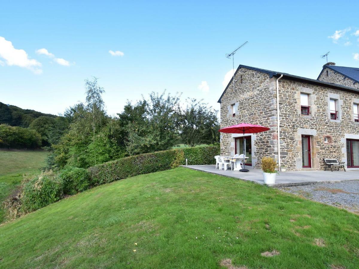 Cosy Chalet With Private Garden In Normandy Isigny-le-Buat Luaran gambar